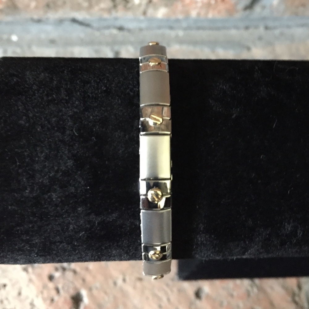 STAINLESS STEEL STRETCH BRACELET